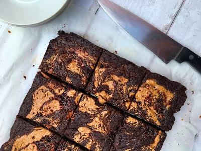 20.05 Jam and peanut butter brownies